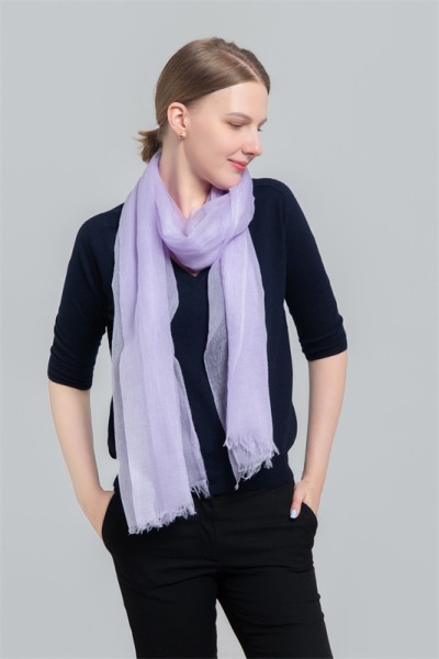 Very fine woven cashmere scarf