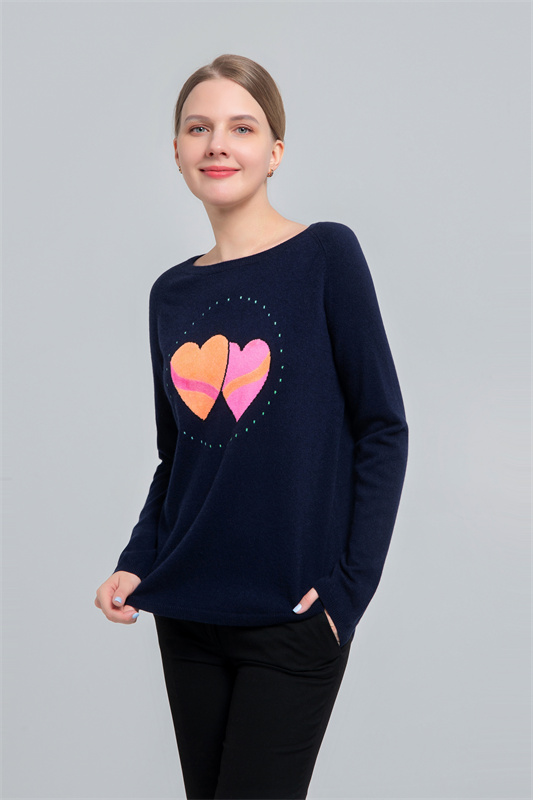 Women's cashmere sweater with intarsia design Women's cashmere sweater with intarsia design