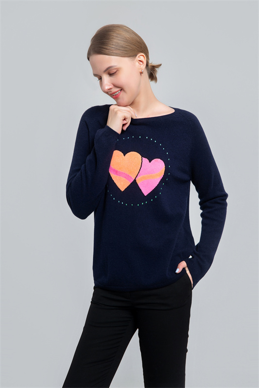 Women's cashmere sweater with intarsia design Women's cashmere sweater with intarsia design