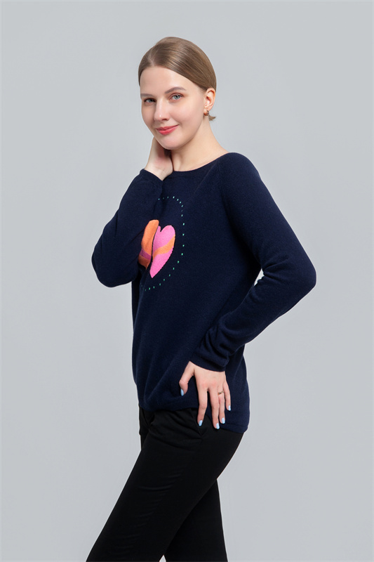 Women's cashmere sweater with intarsia design Women's cashmere sweater with intarsia design