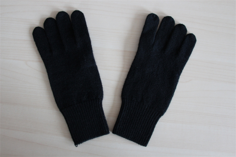 Flat knitted gloves Flat knitted gloves