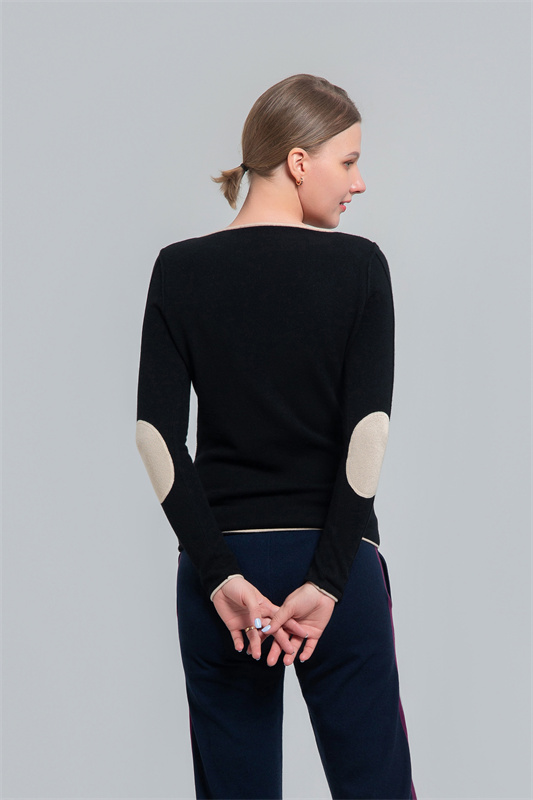 Women's Round neck sweater with contrast elbow patch Women's Round neck sweater with contrast elbow patch