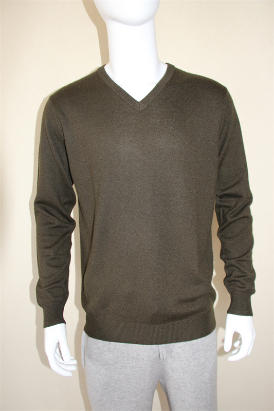 Cashmere blended sweater V neck